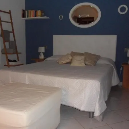 A Casa Di Monica Bed and Breakfast Όλμπια