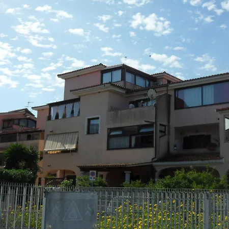 A Casa Di Monica 3* Όλμπια