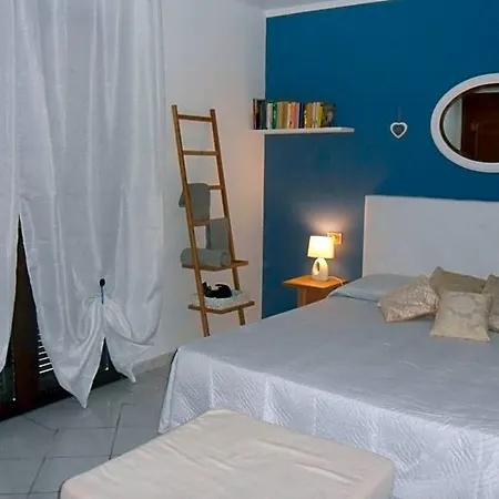 A Casa Di Monica Oda ve Kahvaltı Olbia
