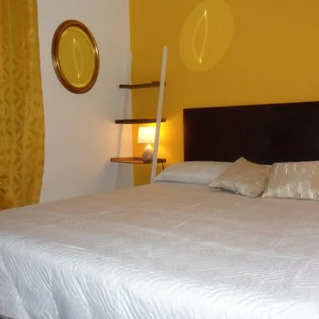 A Casa Di Monica Bed & Breakfast 3*